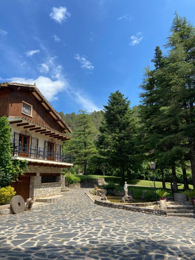 Bed and Breakfast Els Avets De La Muga Sant Llorenc de la Muga Экстерьер фото
